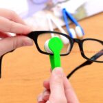 2 PC Portable Microfiber Eyeglass Cleaner – Compact Spectacle Lens Cleaning Tool - Image 2